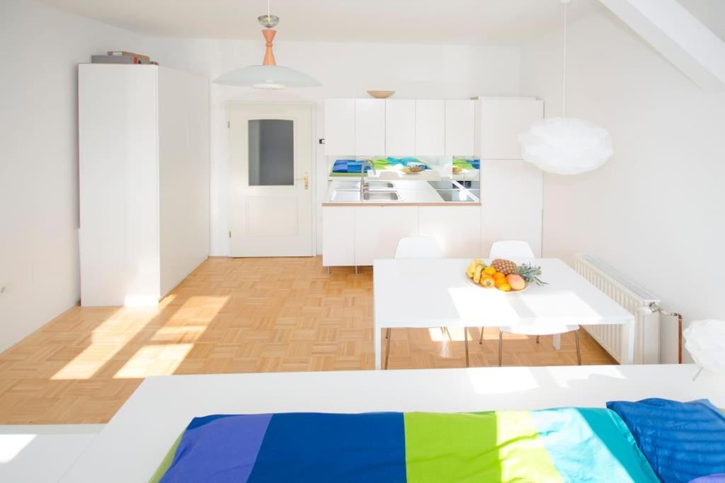 The Cute, Sunny Apartment In The Center +P Ljubljana Bagian luar foto